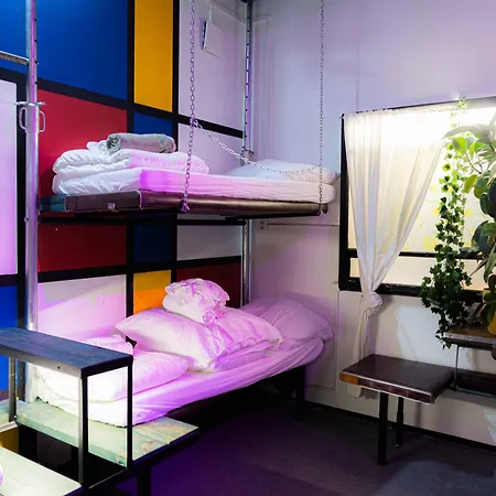 200 Qm Loft Am Fluss Fuer Freunde Und Familien !