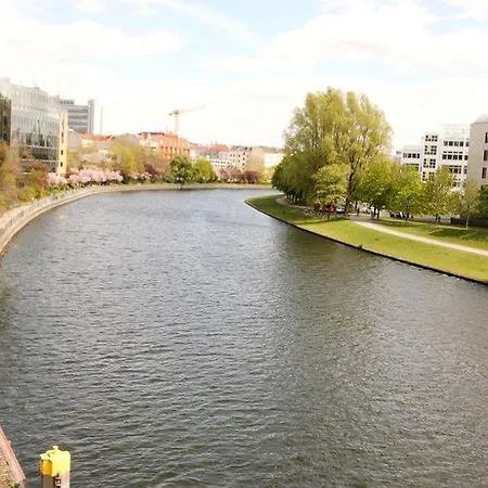 Lägenhet 200 Qm Loft Am Fluss Fuer Freunde Und Familien !