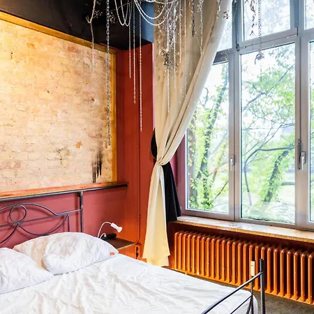 200 Qm Loft Am Fluss Fuer Freunde Und Familien ! Appartement