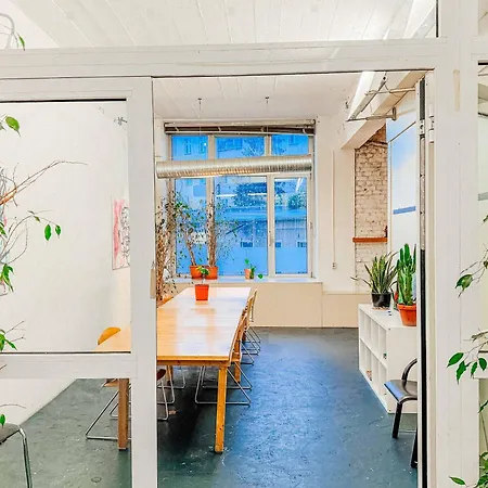 Apartmán 200 Qm Loft Am Fluss Fuer Freunde Und Familien !