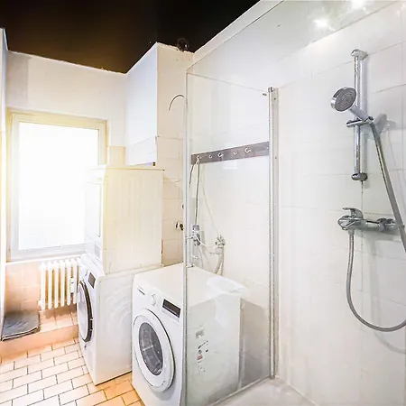 Appartamento 200 Qm Loft Am Fluss Fuer Freunde Und Familien !