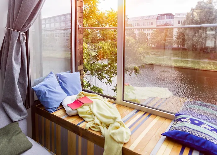 Lägenhet 200 Qm Loft Am Fluss Fuer Freunde Und Familien ! *